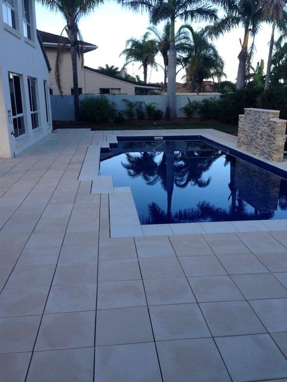 Concrete Pool Surrounds